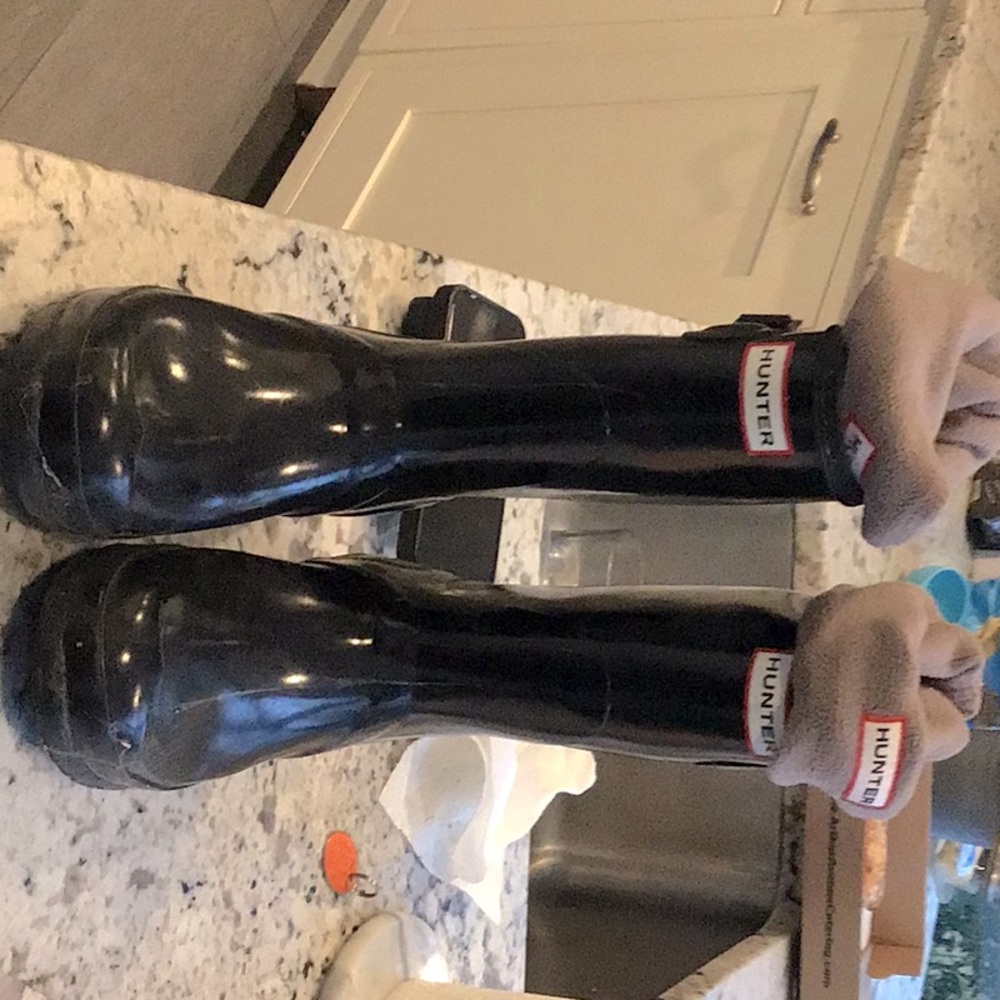 Hunter rain boots with invert